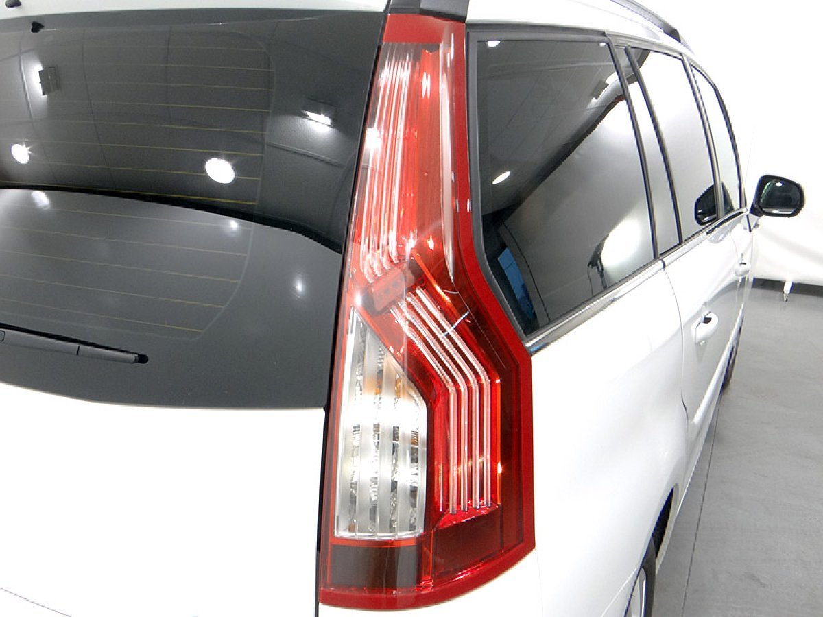 Foto Citroën Grand C4 Picasso 19