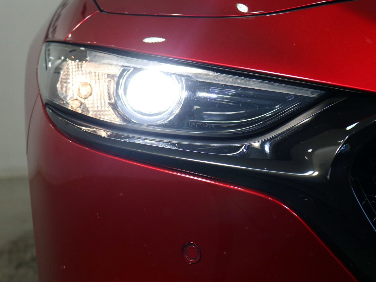 Foto Mazda Mazda3 11