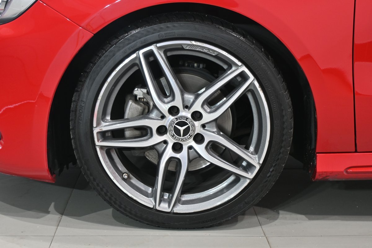 Foto Mercedes-Benz Clase A 30