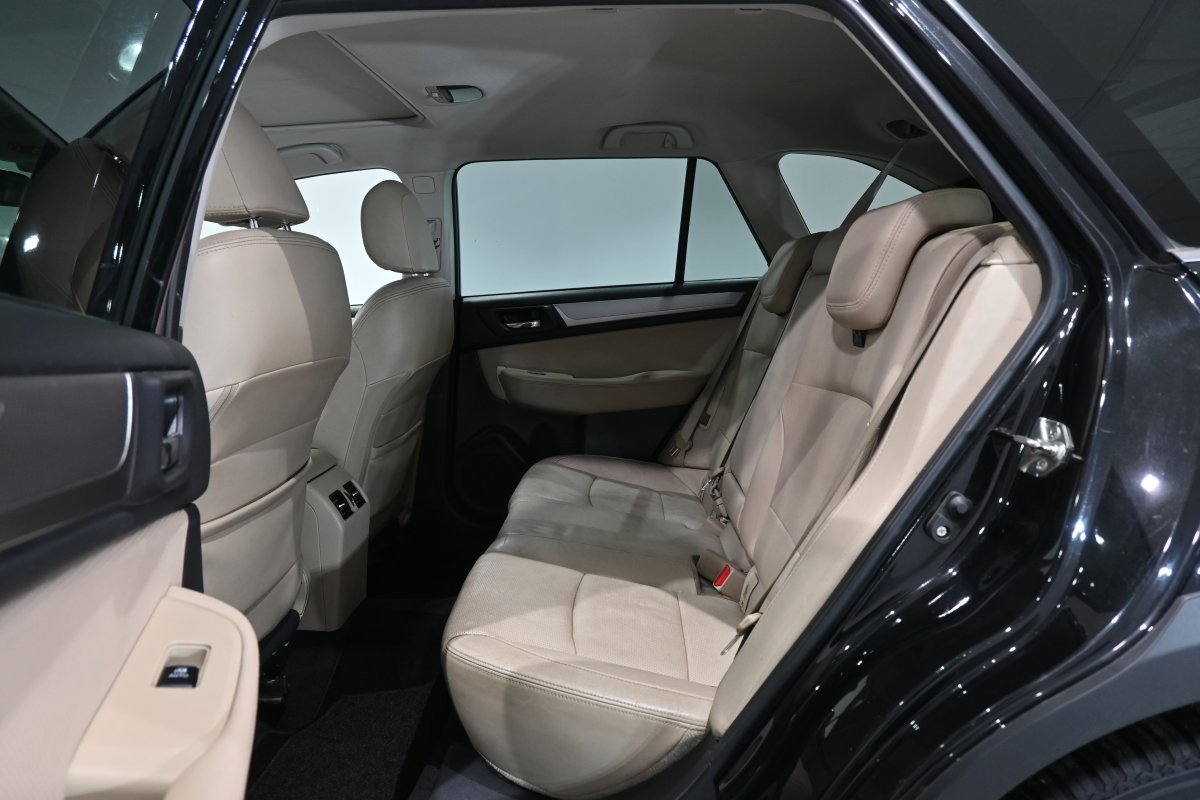 Foto Subaru Outback 11