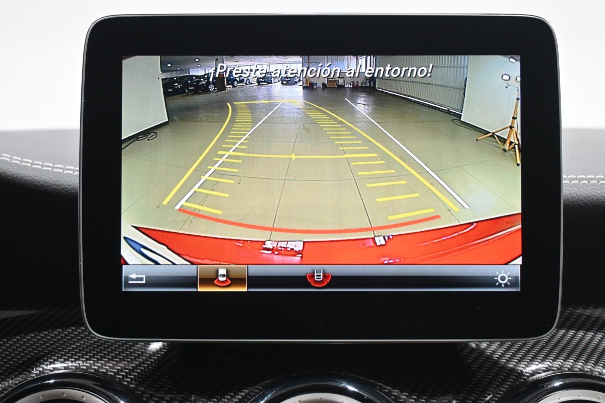 Foto Mercedes-Benz Clase CLA 16